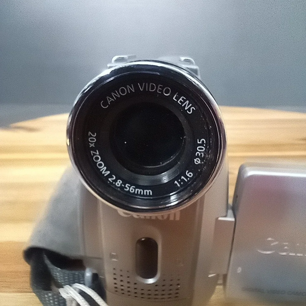 Canon ZR 85 Mini DV Camcorder MiniDV Cassette Video Camera UNTESTED PARTS REPAIR